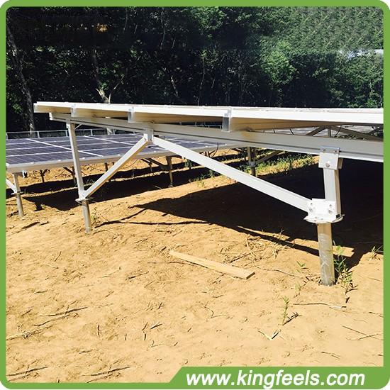 日本政府は太陽光発電の目標を追求するためにもっと団結する必要がある